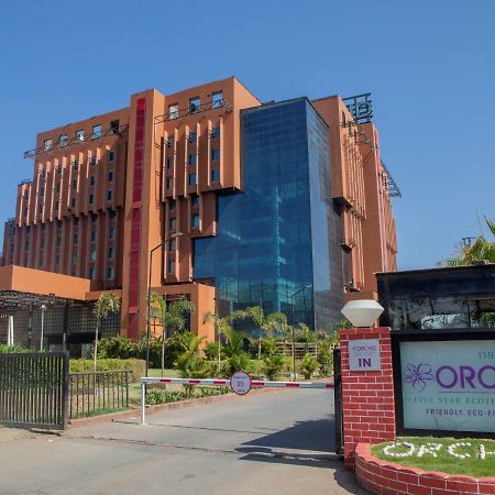 The Orchid Hotel Hinjewadi Pune Exteriör bild Orchid Hospital